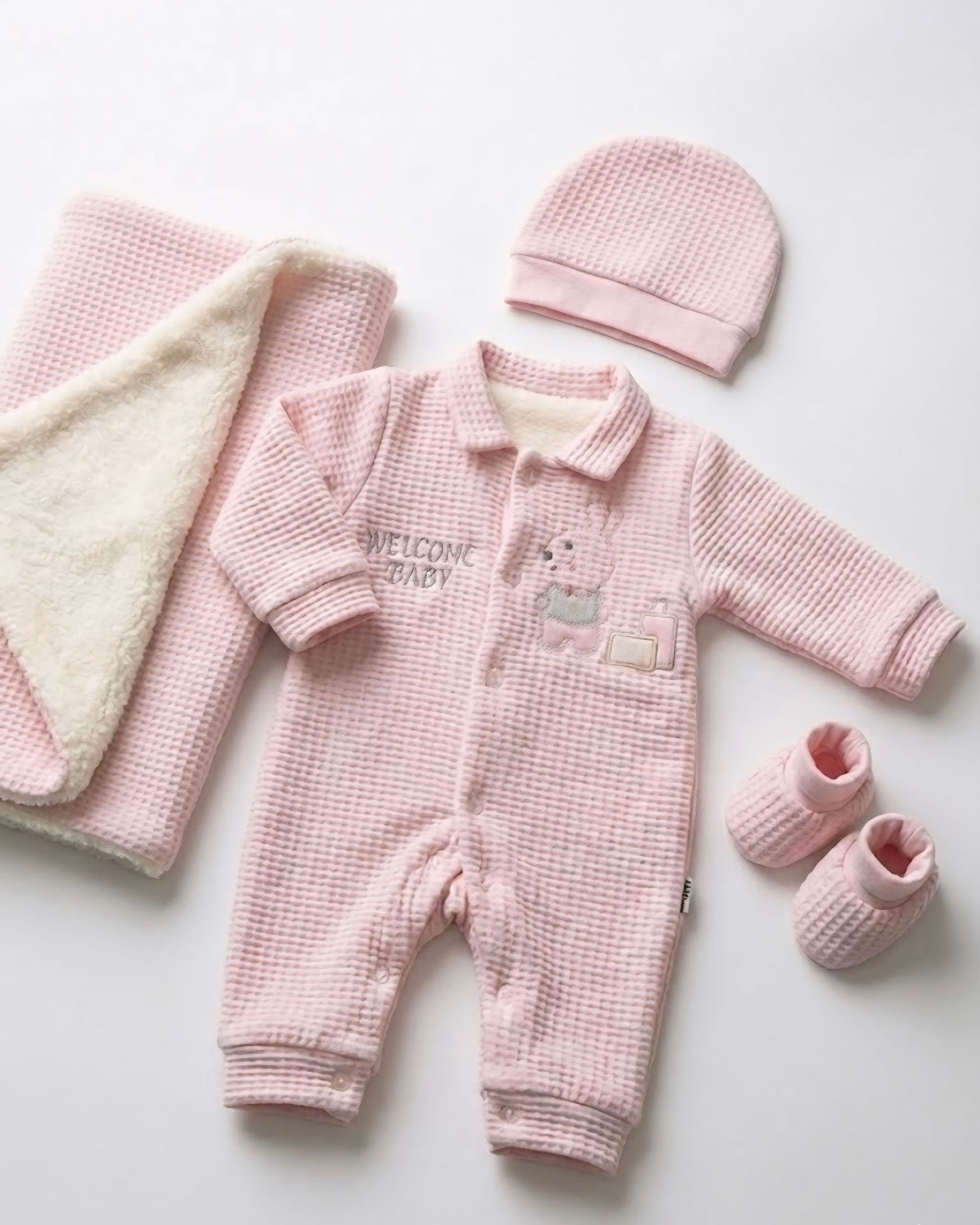 Luxury 4-Piece Newborn Reception Set – Premium Quilted Fabric