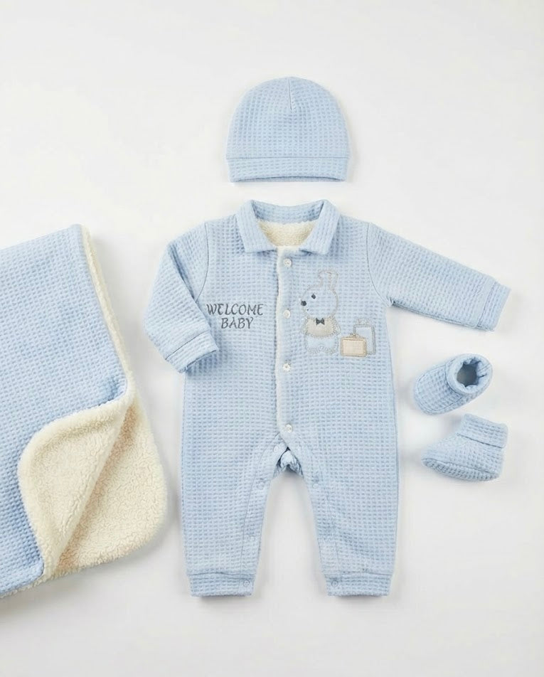 Luxury 4-Piece Newborn Reception Set – Premium Quilted Fabric